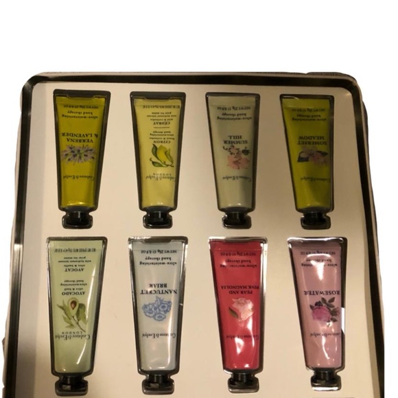 Crabtree & Evelyn ultra- moisturising hand therapy set - Picture 3 of 4